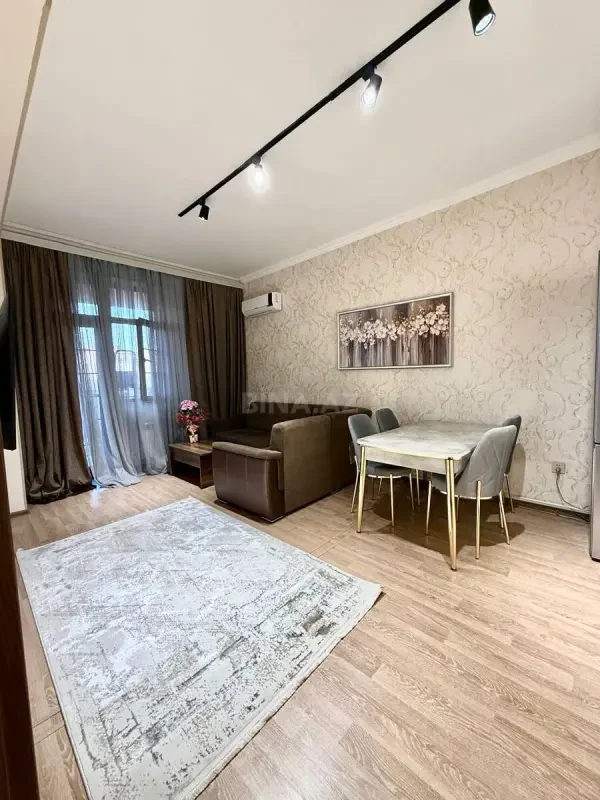 Kirayə verilir 3 otaqlı mənzil 98 m²