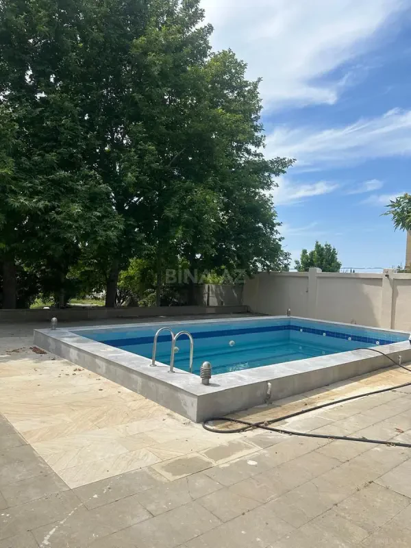 Kirayə verilir 6 otaqlı həyət evi 500 m²