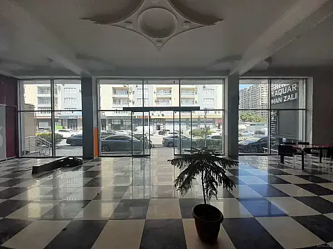 Kirayə verilir obyekt 270 m² — Bakı 270.00 m²