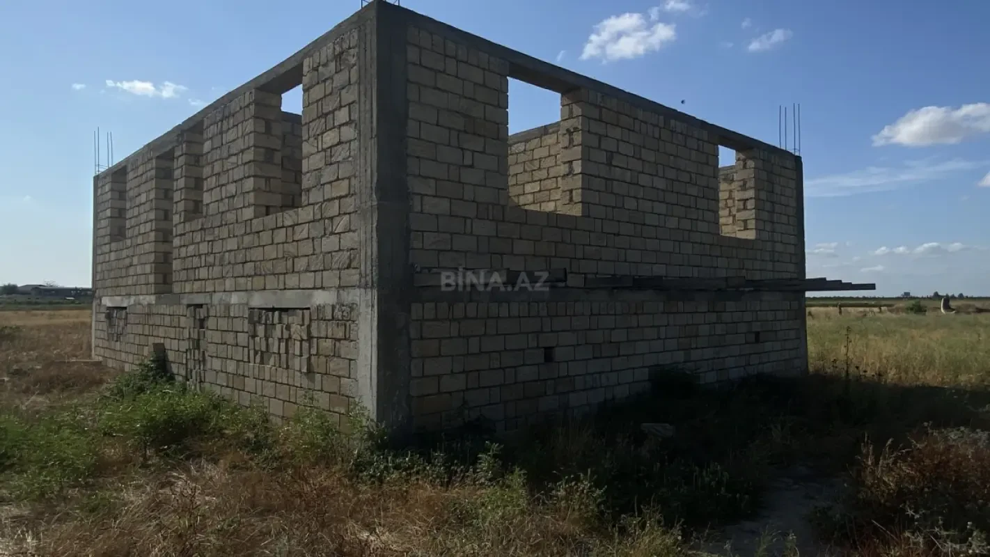 Satılır 4 otaqlı həyət evi 150 m²