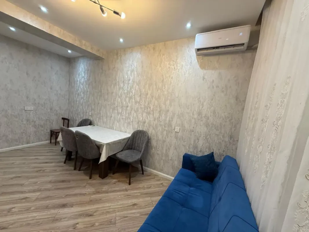 Kirayə verilir 2 otaqlı mənzil 55 m²