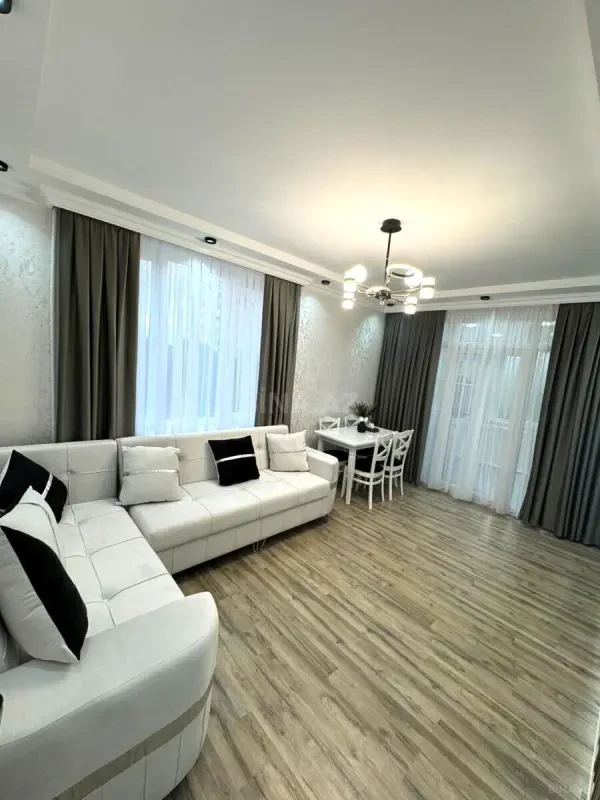 Satılır 2 otaqlı mənzil 44 m²