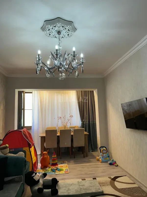 Kirayə verilir 3 otaqlı mənzil 95 m²