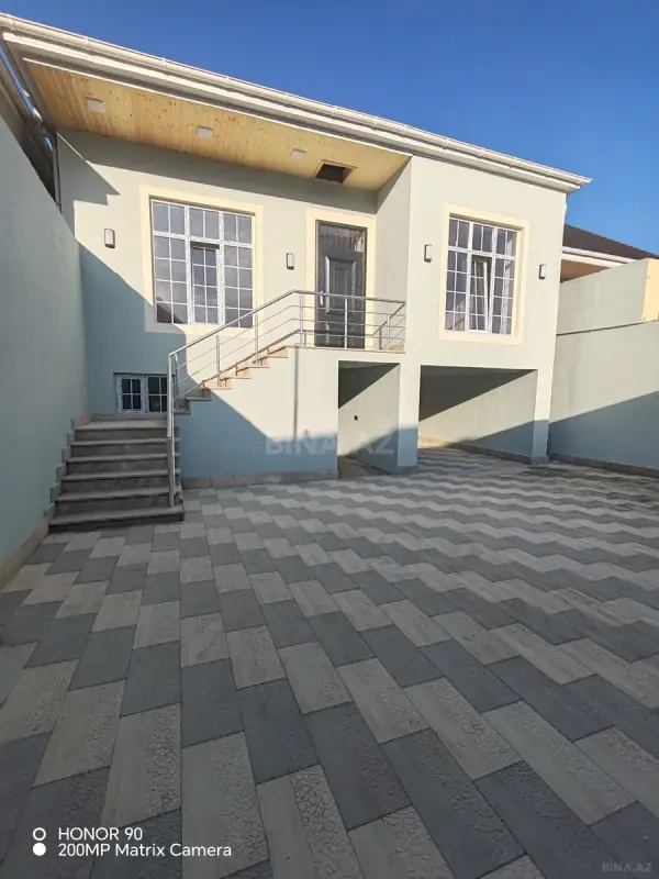 Satılır 4 otaqlı həyət evi 175 m²