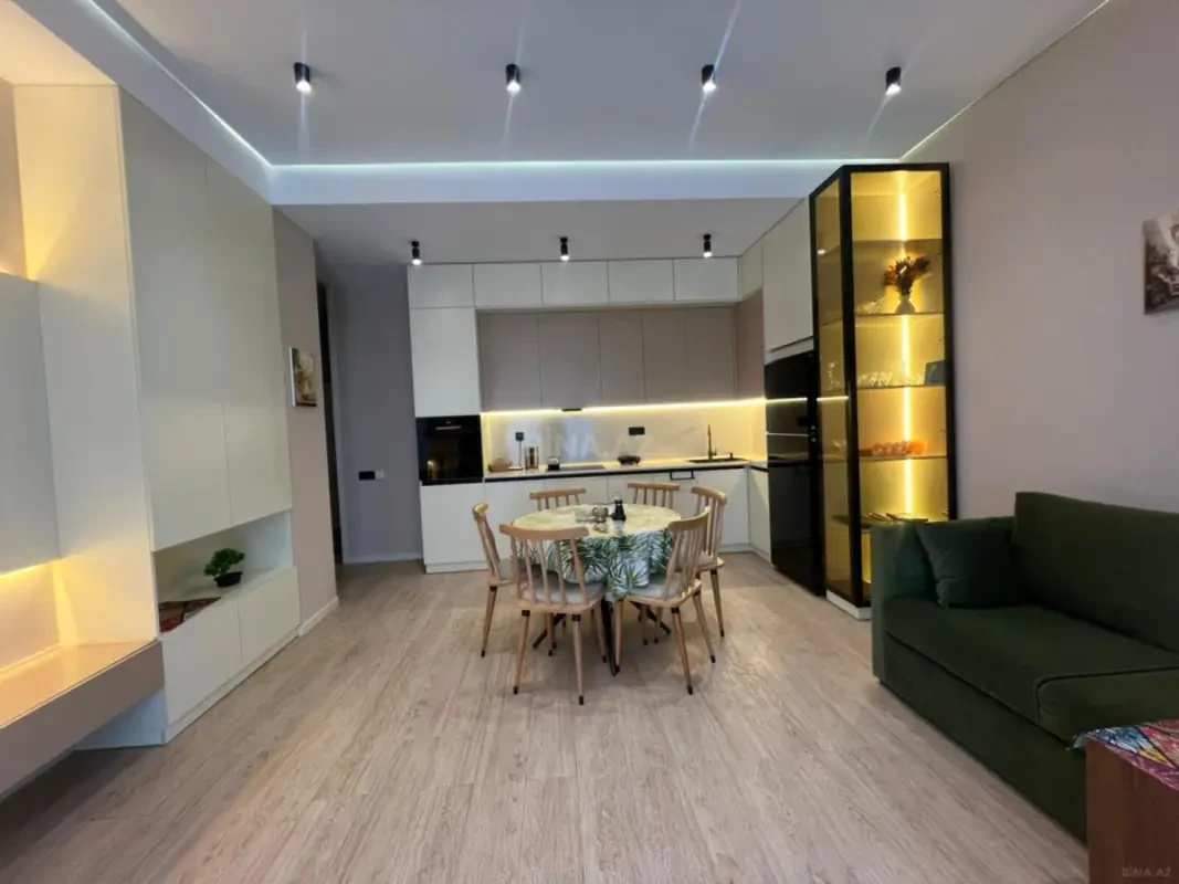 Kirayə verilir 2 otaqlı mənzil 71 m²