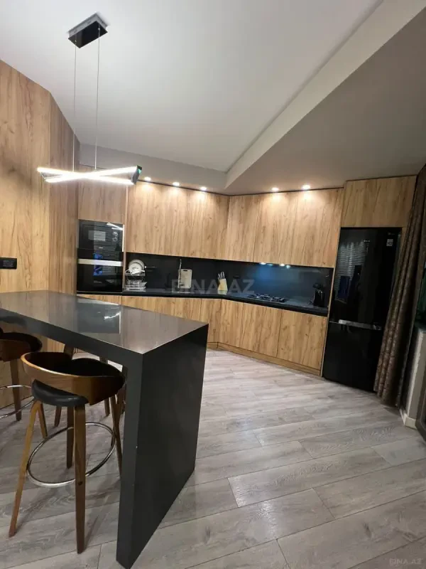 Satılır 3 otaqlı mənzil 88 m²