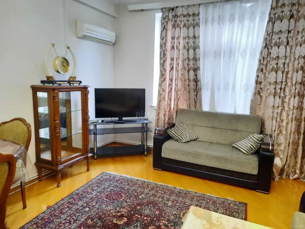 Kirayə verilir 3 otaqlı mənzil 112 m²