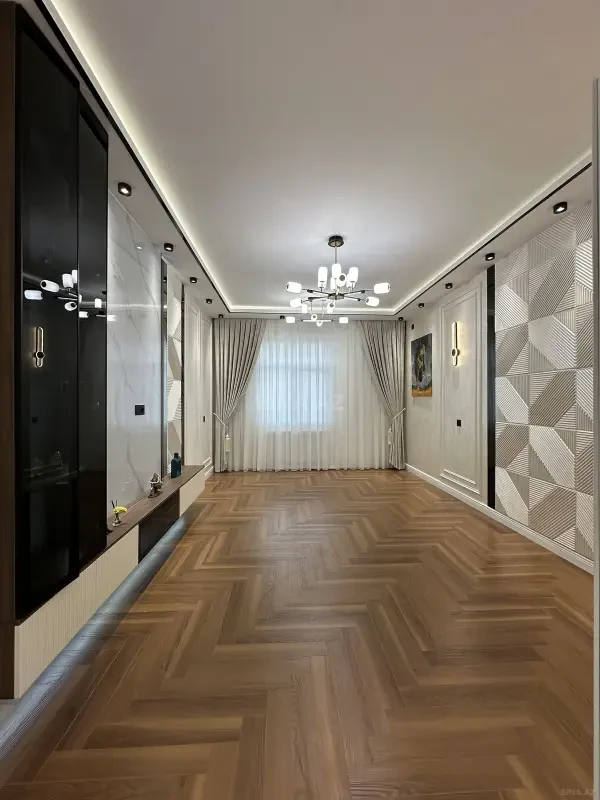 Satılır 4 otaqlı mənzil 125 m²