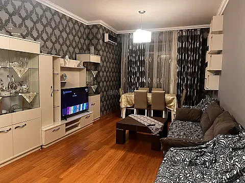 Kirayə verilir 2 otaqlı mənzil 95 m² — Bakı 2 otaq 95.00 m²