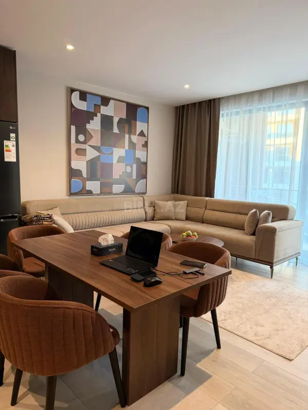 Kirayə verilir 2 otaqlı mənzil 98 m²