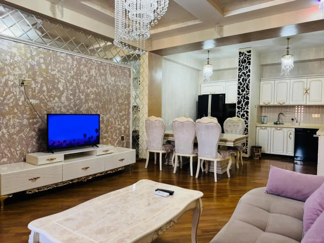 Kirayə verilir 2 otaqlı mənzil 76 m²