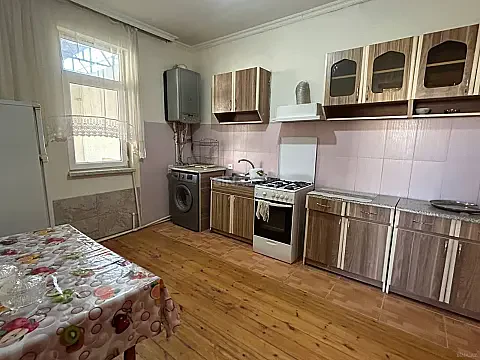 Kirayə verilir 3 otaqlı həyət evi 90 m² — Bakı 3 otaq 90.00 m²