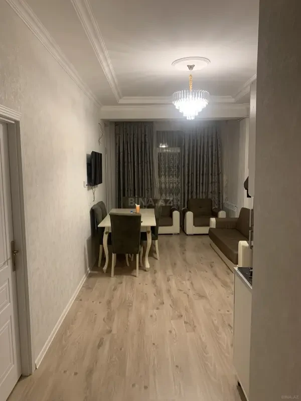 Kirayə verilir 2 otaqlı mənzil 61 m²