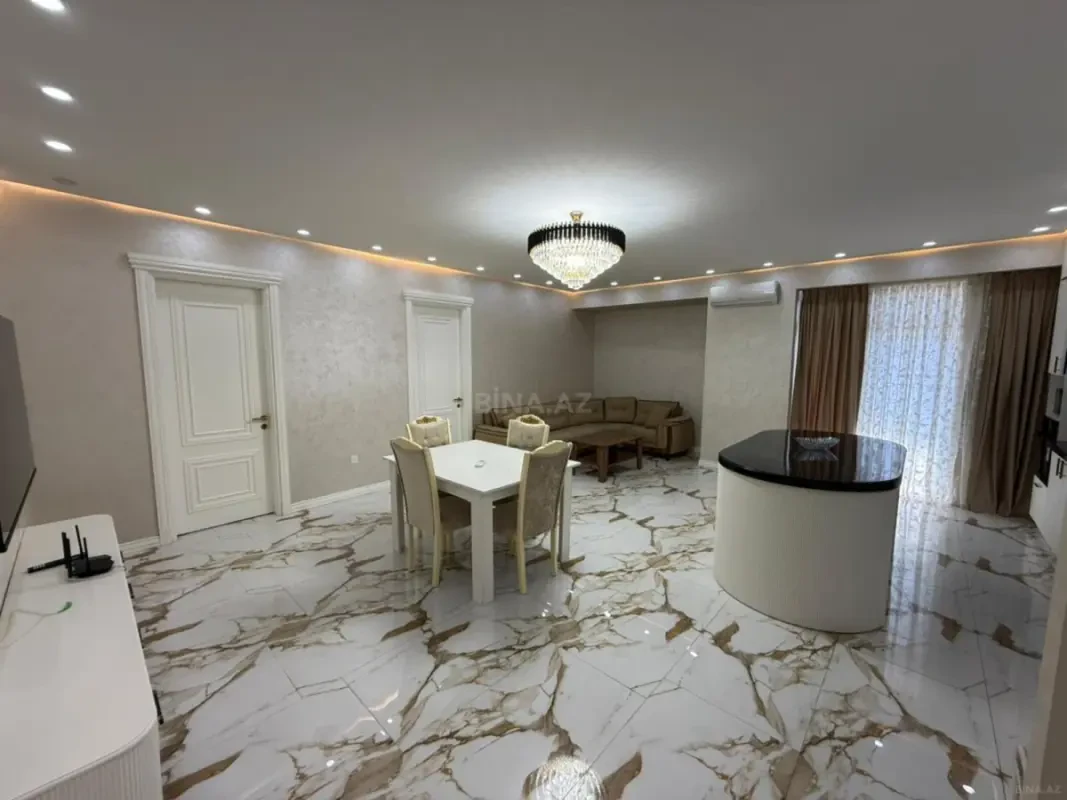 Kirayə verilir 4 otaqlı mənzil 150 m²