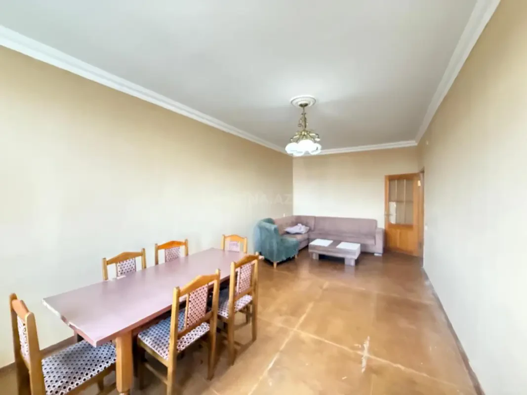 Kirayə verilir 2 otaqlı mənzil 80 m²
