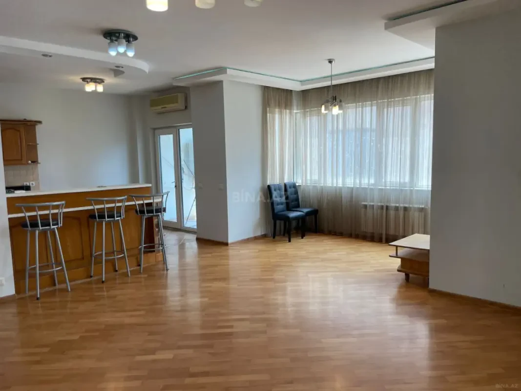 Kirayə verilir 3 otaqlı mənzil 110 m²