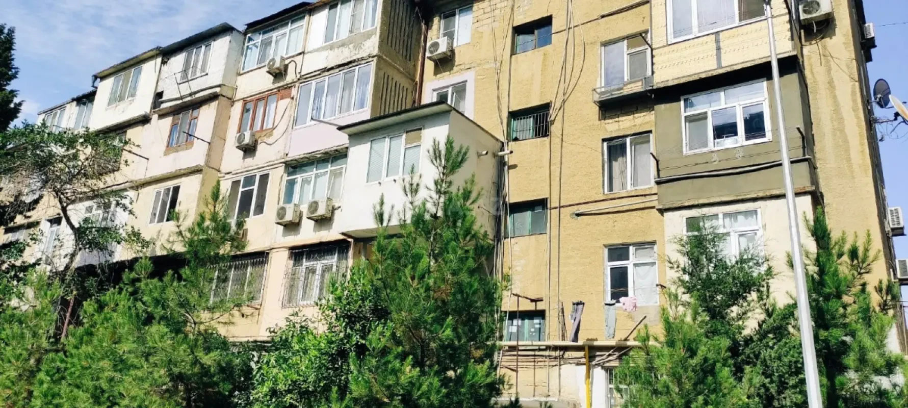 Satılır 2 otaqlı mənzil 45 m²