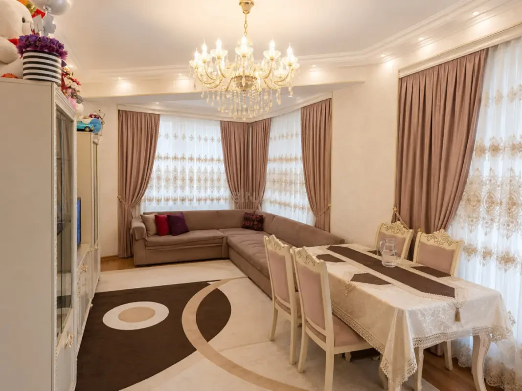Kirayə verilir 3 otaqlı mənzil 120 m²