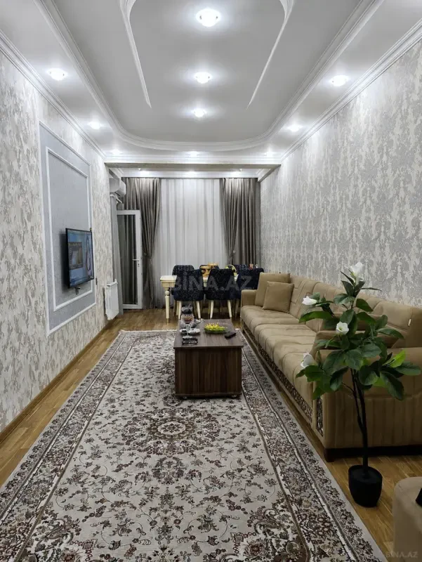 Kirayə verilir 2 otaqlı mənzil 80 m²