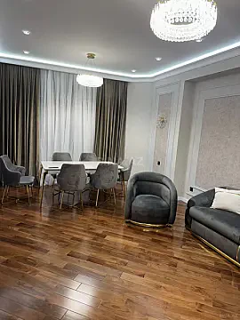 Kirayə verilir 3 otaqlı mənzil 130 m² — Bakı 3 otaq 130.00 m²