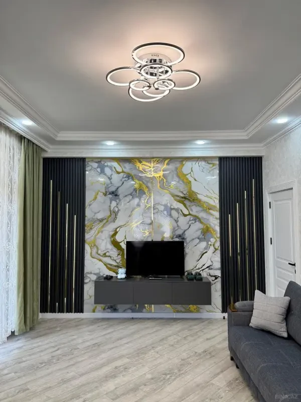 Kirayə verilir 2 otaqlı mənzil 87 m²