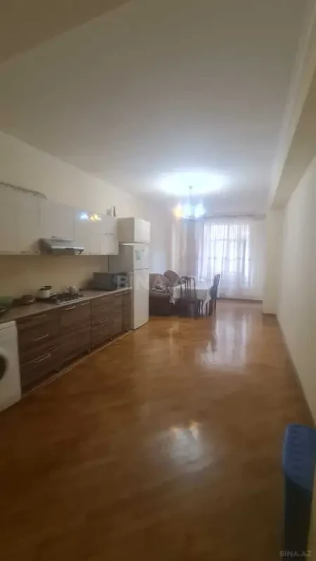 Kirayə verilir 3 otaqlı mənzil 140 m²
