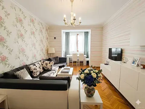 Kirayə verilir 2 otaqlı mənzil 85 m² — Bakı 2 otaq 85.00 m²