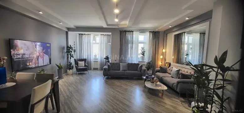 Satılır 2 otaqlı mənzil 91 m² — Bakı, İnşaatçılar 2 otaq 91.00 m²