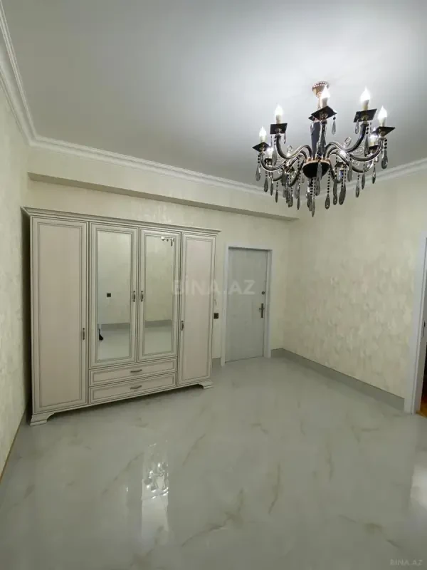 Kirayə verilir 3 otaqlı mənzil 120 m²