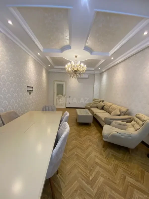 Kirayə verilir 2 otaqlı mənzil 120 m²