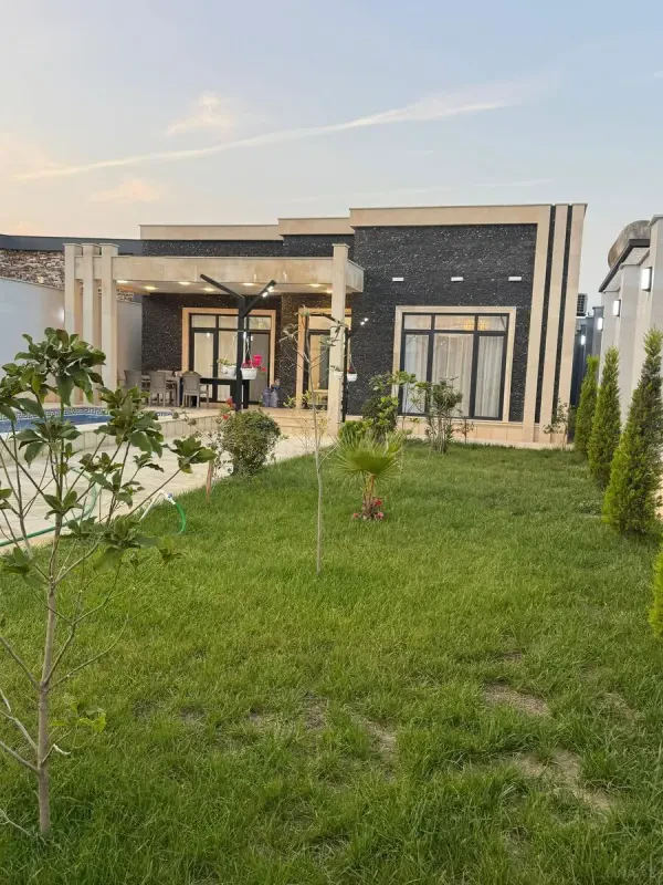 Kirayə verilir 4 otaqlı həyət evi 200 m²
