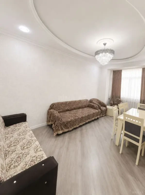 Kirayə verilir 2 otaqlı mənzil 75 m²