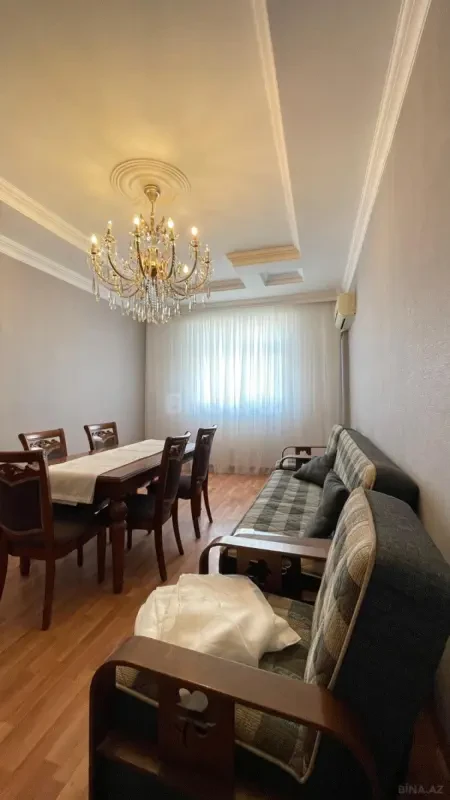 Kirayə verilir 3 otaqlı mənzil 135 m²