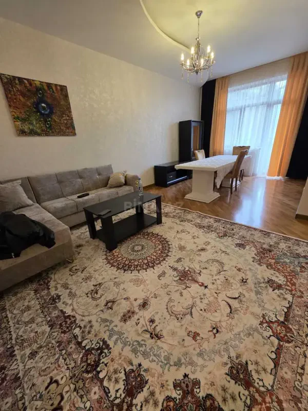 Kirayə verilir 3 otaqlı mənzil 120 m²