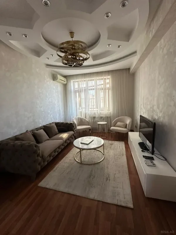 Kirayə verilir 2 otaqlı mənzil 86 m²