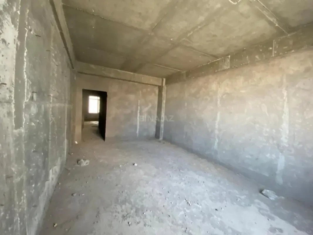 Satılır 4 otaqlı mənzil 160 m²