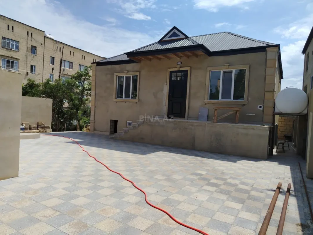 Satılır 4 otaqlı həyət evi 100 m²