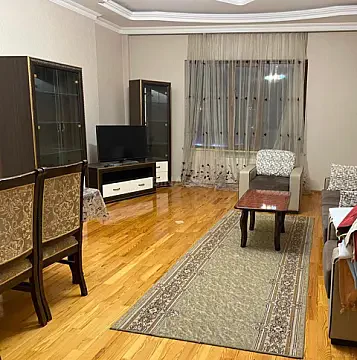 Kirayə verilir 3 otaqlı mənzil 140 m² — Bakı, Nərimanov 3 otaq 140.00 m²