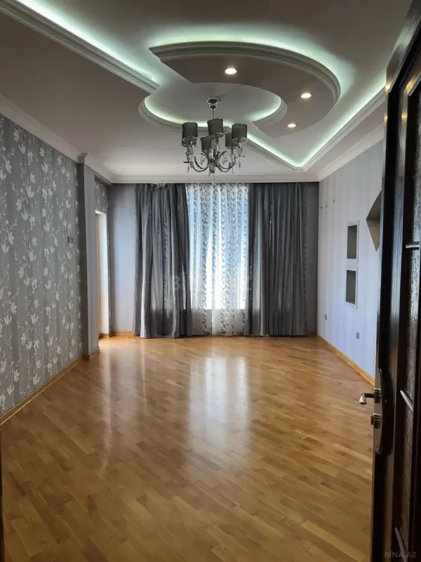 Kirayə verilir 4 otaqlı mənzil 165 m²