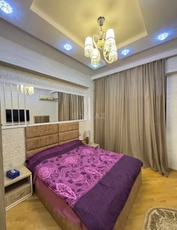 Kirayə verilir 2 otaqlı mənzil 73 m²