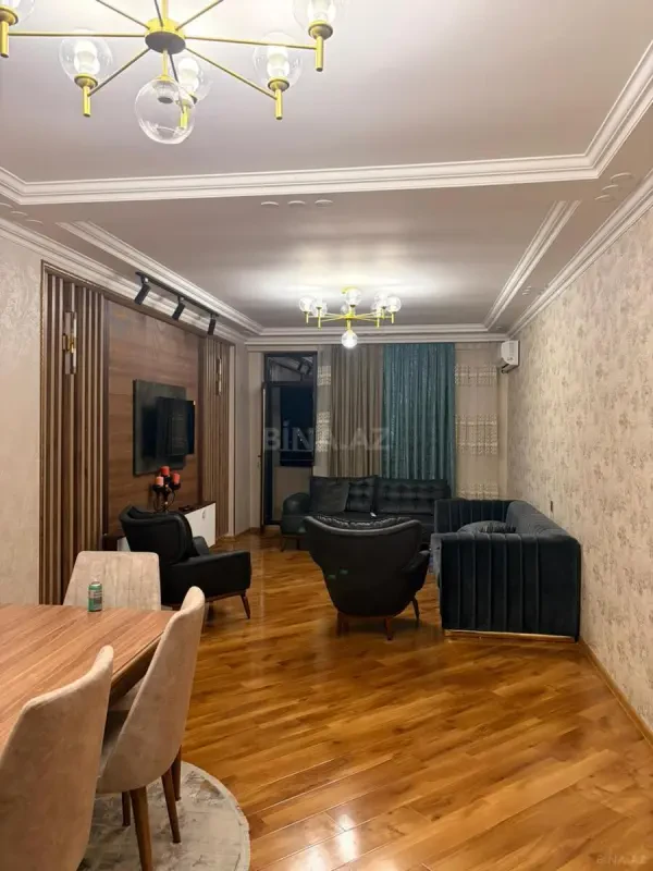 Kirayə verilir 2 otaqlı mənzil 90 m²