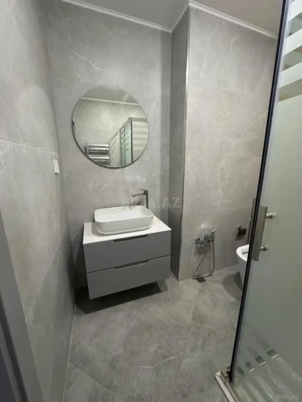Kirayə verilir 2 otaqlı mənzil 80 m²