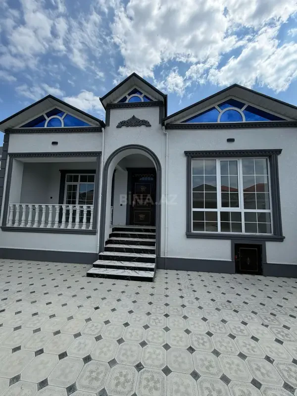 Satılır 4 otaqlı həyət evi 100 m²
