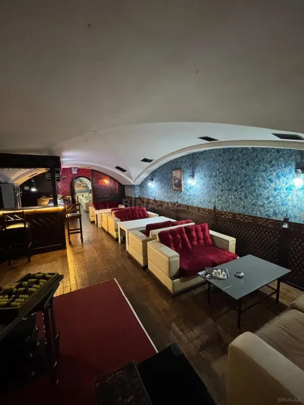 Kirayə verilir obyekt 240 m²