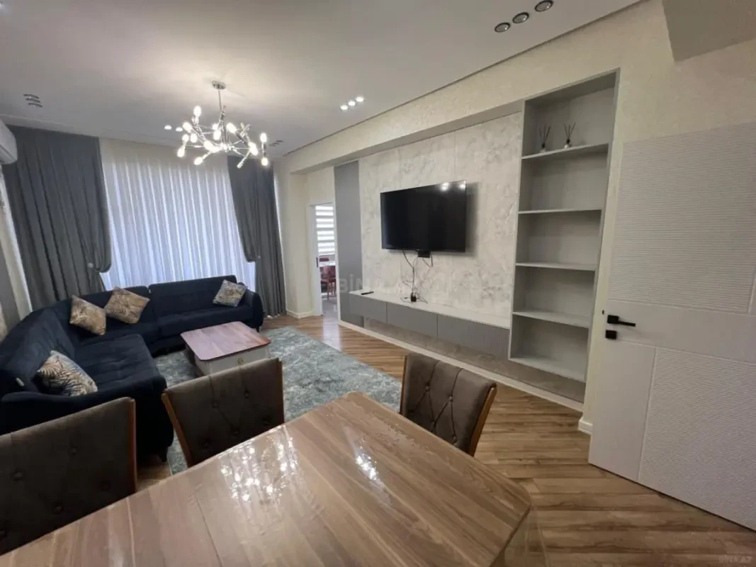 Kirayə verilir 2 otaqlı mənzil 80 m²