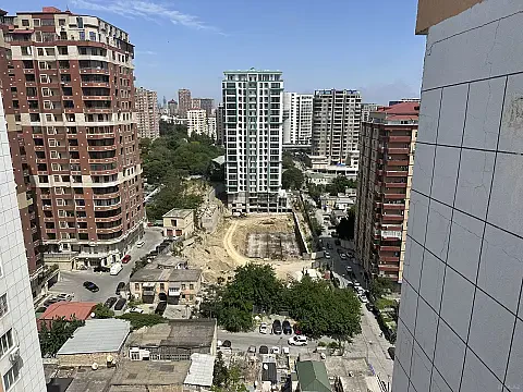 Satılır 4 otaqlı mənzil 183 m² — Bakı, Nizami 4 otaq 183.00 m²