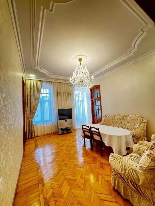 Kirayə verilir 3 otaqlı mənzil 87 m²