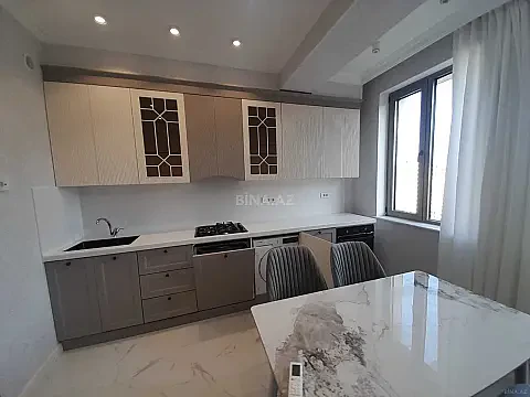 Kirayə verilir 3 otaqlı mənzil 150 m² — Bakı 3 otaq 150.00 m²