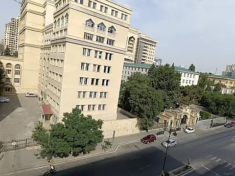 Kirayə verilir 2 otaqlı mənzil 85 m² — Bakı, Nəsimi 2 otaq 85.00 m²