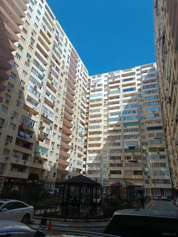 Kirayə verilir 2 otaqlı mənzil 70 m²